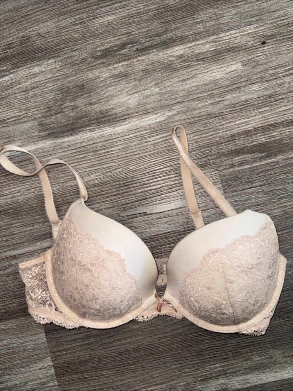 Victorias Secret Dream Angel Lined Demi Cream Pink Lace Push-Up Bra Metallic 34d